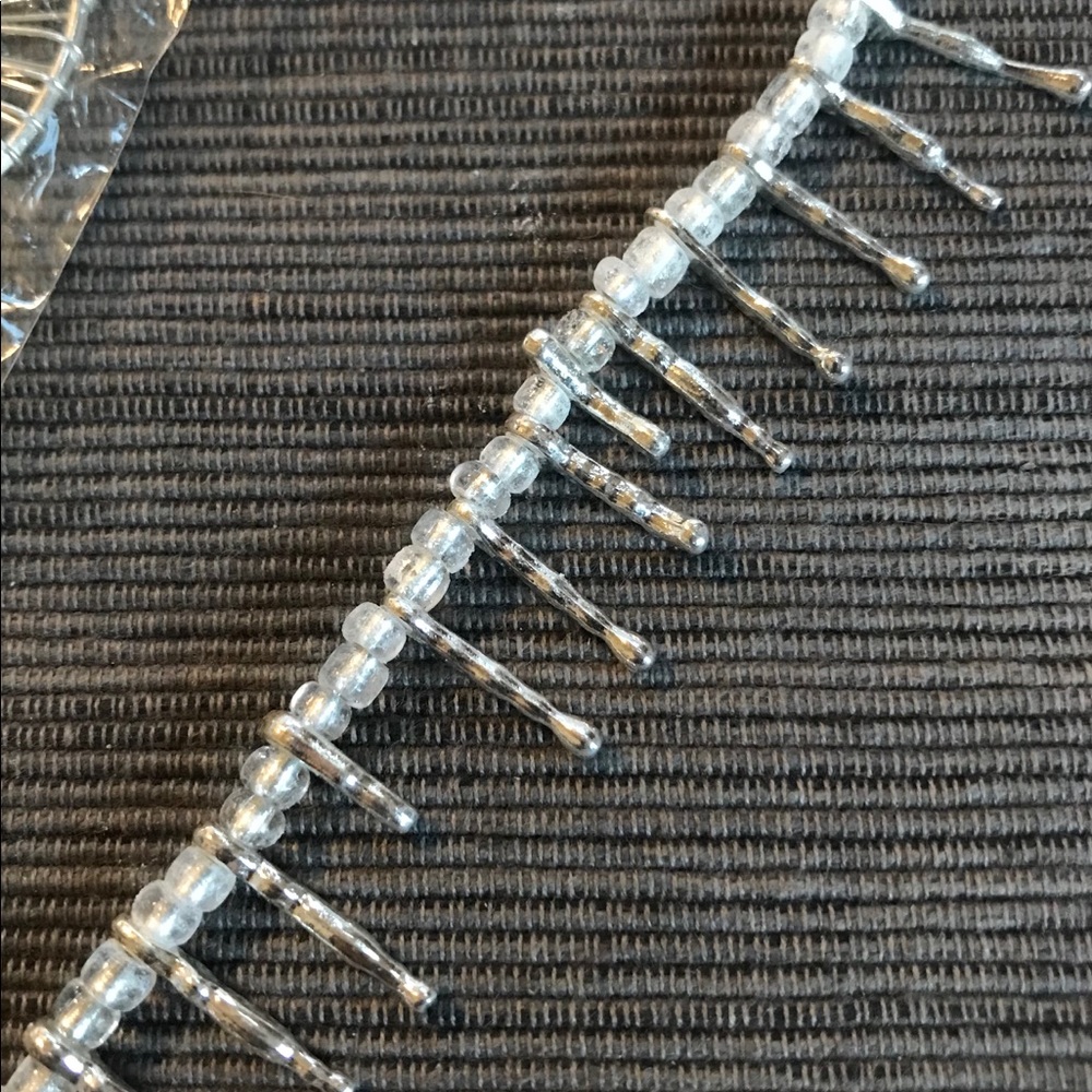 SILVER METAL WIRE DONUT & DIAMOND SHAPE PENDANTS - Picture 4 of 4